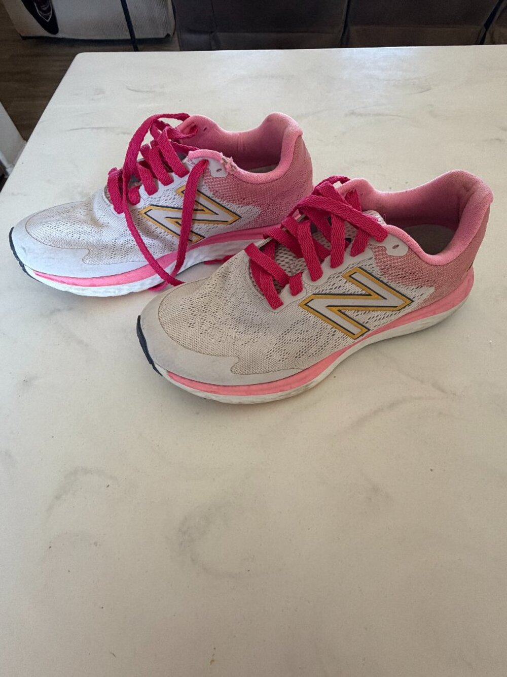New Balance Fresh Foam 680 v7 Women's Running Shoes Size 8 Pink and White - Picture 2 of 16